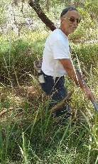 wG4  Jack clearing irrigation ditch - Cheryl Soshnik.jpg (270504 bytes)